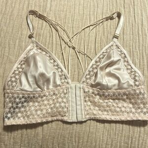 Blush Colored Victoria Secret Bralette 🤍